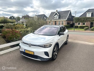 Volkswagen ID.4 First 77 kWh STUUR/STOELVERWARMING WEGDRAAIBARE TREKHAAK CARPLAY SFEERVERLICHTING CAMERA ACCU GARANTIE!!