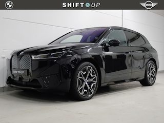 BMW iX xDrive50 112 kWh Skylounge | CoPilot | Stoelventilatie | Softclose