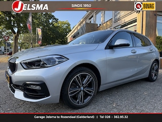 BMW 118i Executive 140pk Aut., Sport-line | Clima | Navi & CarPlay | Pdc