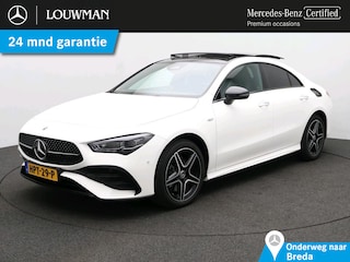 Mercedes-Benz CLA 250 e Business Solution AMG | Panoramadak | Trekhaak | Sfeerverlichting | CarPlay | Keyless Go | Stoelverwarming | Inclusief 24 maanden MB Certified garantie voor Europa.