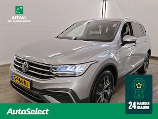 Volkswagen Tiguan 1.5 TSI 150pk Automaat Life 7 Persoons | Achteruitrijcamera | Multimedia Pakket | CarPlay |4 Season 18"