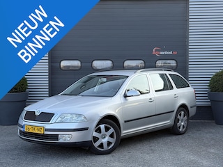 Skoda Octavia Combi 1.6 Ambiente | Airco | Lichtmetalen Velgen | Lichtmetalen Velgen |
