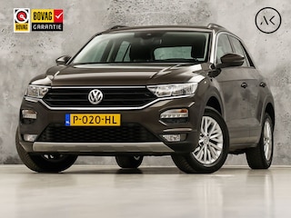 Volkswagen T-Roc 1.5 TSI Sport 150Pk (APPLE CARPLAY, GROOT NAVI, STUUR/STOELVERWARMING, CAMERA, SPORTSTOELEN, ADAPTIVE CRUISE, CLIMATE, NIEUWE APK, NIEUWSTAAT)