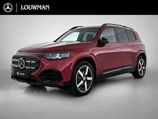 Mercedes-Benz GLB 200 Business Solution AMG 7p. | Premium plus pakket | Nightpakket | Trekhaak | Vast panoramadak | GUARD 360° | Sportstoelen | Massage functie | Burmester Surround Sound | 19” vijfspaaks lichtmetalen AMG-velgen |
