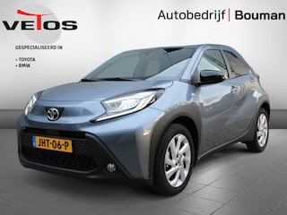 Toyota Aygo 1.0 VVT-i MT First / Carplay / Lage Km-stand / Stoelverwarming / LM velgen