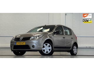 Dacia Sandero 1.2i Lauréate Airco Nieuwe APK Exclusive-pakket Garantie
