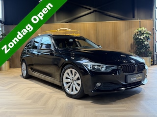 BMW 3-serie Touring 318d High Executive AUTOMAAT |