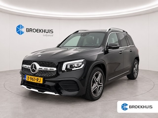 Mercedes-Benz GLB 200 163PK AMG-LINE AUTOMAAT / NAVI / LEDER / CLIMA / FULL-LED / PDC / 19" LMV / PANO. DAK / CAMERA / KEYLESS / ALCANTARA / WINTERPAKKET !!