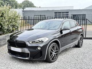 BMW X2 xDrive20i M-Pakket Headup|Camera|Keyles|Navi Zwart!