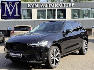 Volvo XC60 2.0 T8 Plug-in hybrid AWD Plus Dark VAN: 52.900,- VOOR: 50.877,-,- UW HERFSTVOORDEEL: 2.023,-| LUCHTVERING| PANO| HARMAN KARDON| MEMORY STOELEN| ACHTERBANK VERWARMD| HUD| 360 CAMERA| RECENT ONDERHOUD GEHAD BIJ VOLVO DEALER\ FABRIEKSGARANTIE|