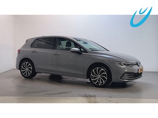Volkswagen Golf 1.5 TSI Life Camera Sfeerverlichting Navigatie Climate Control