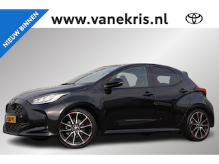 Toyota Yaris 1.5 Hybrid 130 GR SPORT, JBL, Stuur & Stoel verwarming, BSM, Camera!
