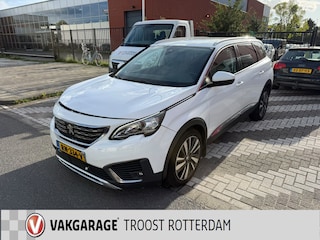 Peugeot 5008 1.2 PureTech Blue Lease Premium 7 Persoons | Zie foto's | Trekhaak | APK TOT 04-03-2027 | Cruise control | Climate control