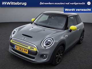 Mini Mini Essential 33 kWh / Navigatie / Camera / Parkeersensoren achter / Stoelverwarming / Lichtmetaal 17 inch /