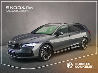 Skoda Superb Sportline Business 1.5 TSI PHEV 204pk DSG Automaat Trekhaak, Adaptive cruise control, LED matrix koplampen, Achteruitrijcamera, Elektrische achterklep