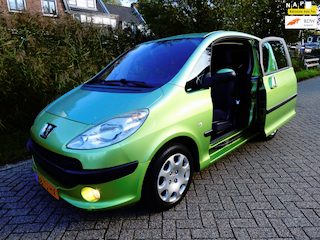 Peugeot 1007 1.4 Urban 114.000km. Clima Schuifdeuren Hoge instap