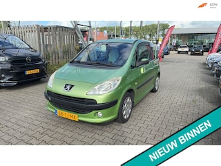 Peugeot 1007 1.4 Urban 114.000km. Clima Schuifdeuren Hoge instap