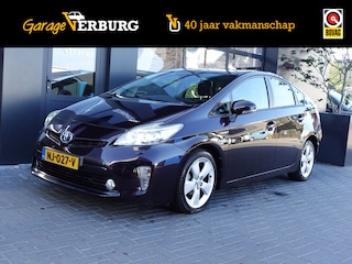Toyota Prius 1.8 Dynamic Business (Navigatie,Camera,Cruise,JBL,1/2 Leer,HUD,Keyless,Xenon,PDC)