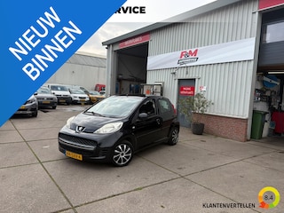 Peugeot 107 1.0-12V XS Airco, radio