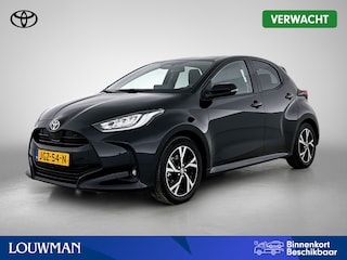 Toyota Yaris 1.5 Hybrid 115 Dynamic Comfort Pack | BTW voertuig | Dodehoek detectie | Stoel+stuurverwarming | Parkeersensoren voor+achter | Draadloze telefoonlader | Navigatie | Apple CarPlay/Android Auto |