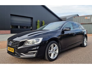 Volvo V60 2.4 D6 AWD Plug-In Hybrid Summum AUT PSENSOR NAVI LEDER CRUISE
