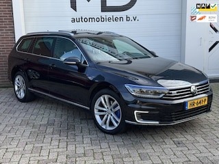 Volkswagen Passat Variant 1.4 TSI GTE Highline-panorama dak-SOH 83% -DealerOnderhouden-Trekhaak-1e eigenaar-LED -Camera-Alcantara
