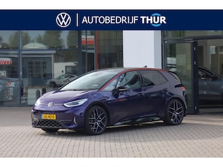 Volkswagen ID.3 GTX Limited Edition 79 kWh 326PK / 240kW, Elektrisch verstelbare ErgoActive voorstoelen met geheugen- en massagefunctie, head-up display, LED Matrix (IQ.Lights), navigatie, Apple Carplay & Android Auto, achteruitrijcamera (Rear View), parkeersensoren voor en achter (PDC), adaptieve cruise control (ACC), Harman Kardon geluidssysteem, digital drive pure performance pack, 20" LMV met 4 seizoenen banden