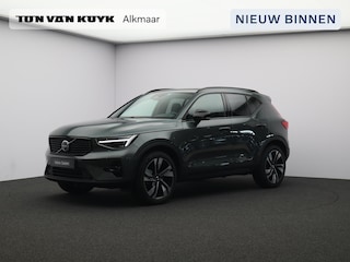 Volvo XC40 2.0 B4 Plus Dark / Pan. dak / Trekhaak / Privacy glass / Nubuck / 360 camera