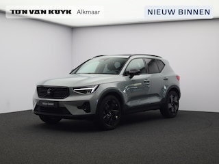 Volvo XC40 2.0 B4 Plus Black Edition / Trekhaak / Panoramadak / 360 Camera / Nubuck / Harman Kardon / Stoel+Stuurverwarming /