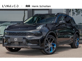 Lynk & Co 01 1.5 Trekhaak| Panoramadak | 360 Graden camera | Elektrische bestuurdersstoel met geheugen | Stoelverwarming | Actieve bochtverlichting | Adaptieve Cruise Control | Stuurassistent | Lane Assist | Navigatie | Elektrische Achterklep | Keyless Entry | Dodehoekassistent