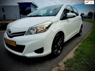 Toyota Yaris 1.0 VVT-i Aspiration, navigatie, multimedia, apk, airco, 5drs
