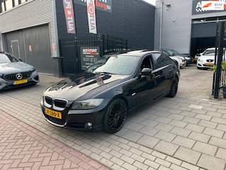 BMW 318i Sport Schuifdak Airco Navi 6Bak PDC NAP APK