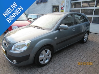 Kia Rio 1.6 CVVT X-ecutive