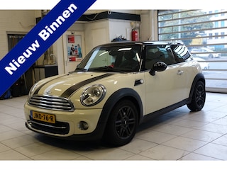 Mini Cooper 3-Deurs 1.6 Mayfair, wit/zwart, panoramadak, navigatie, zeer nette auto