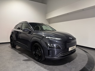 Hyundai Kona EV Premium 64 kWh | Keyless | Elektrische stoelen | Stoelen & stuur verwarmd
