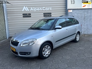 Skoda Fabia Combi 1.4-16V Tour Eerste eigenaar / Dealer onderhouden / Cruise controle / AC / APK 09-2027