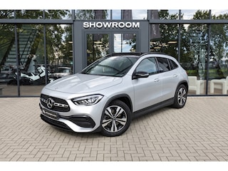 Mercedes-Benz GLA 220 d PANO KEYLESS CAM