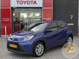 Toyota Aygo Juniper Blue Metallic AIRCO CAMERA AD-CRUISE APPLE/ANDROID NL-AUTO