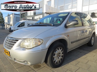 Chrysler Voyager 3.3i V6 SE Luxe nw apk ,6 zits ,airco ecc etc