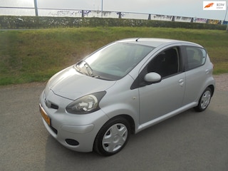 Toyota Aygo ayco 1.0 benzine 5 deurs airco