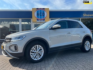 Volkswagen T-Roc 1.0 TSI Life | Orig. NL | Nw type-model 2023 | Virtual dashboard | Carplay |