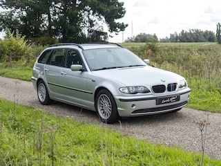 BMW 3-serie Touring 320i Lifestyle Edition