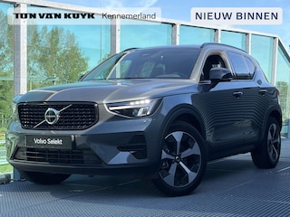 Volvo XC40 2.0 B4 Plus Dark Mild hybrid, Automaat, Panoramadak, 19 inch wielen met all-season banden, Trekhaak semi elektrisch, Stoelverwarming, Stuurverwarming, Elektrische stoelen, Leder-nubuck bekleding