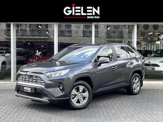 Toyota RAV4 Hybrid 220 AWD Dynamic | Stoelverwarming, Groot scherm, Parkeersensoren, Licht + Regensensor, 1650KG Trekgewicht