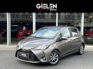 Toyota Yaris 1.5 Hybrid Dynamic | Stoelverwarming, Lichtmetalen velgen, Cruise control, Safety sense, Parkeercamera