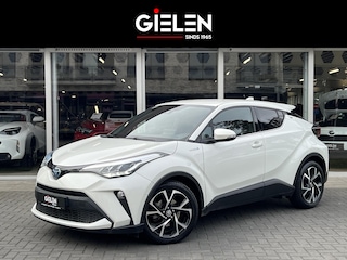 Toyota C-HR 2.0 Hybrid Style | Parelmoer wit, Dodehoekherkenning, Stoel + Stuurverwarming, Parkeersensoren, CarPlay, Navigatie