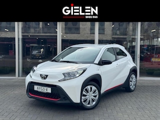 Toyota Aygo 1.0 VVT-i MT Play Plus | Keyless, Startknop, Stoelverwarming, Climate control, Apple CarPlay/Android Auto
