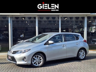 Toyota Auris 1.6 VVT-i 132pk Aspiration | Trekhaak, Stoelverwarming, Parkeercamera, Bluetooth, Stuurbediening, Climate control