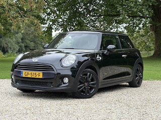 Mini Mini/Cabrio/Clubman/Countryman 1.5 Black Edition, JCW interieur *NL-Auto*