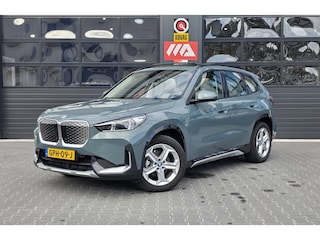 BMW iX1 EDrive20 67 kWh | NAP | 100% SOH | PANO | LEDER | TREKHAAK
